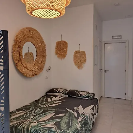 Kyo Surf Hostel *